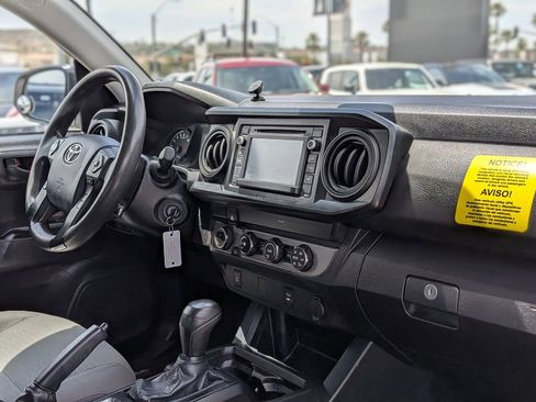 Used 2019 Toyota Tacoma SR image 27