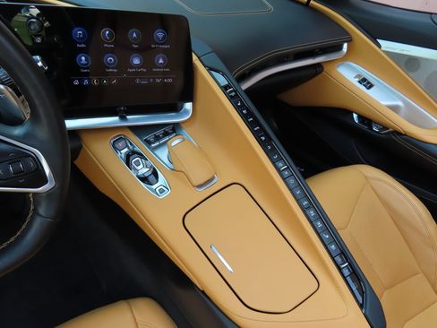 Used 2023 Chevrolet Corvette Stingray Preferred Conv w/ Z51 Performance Package RWD image 28