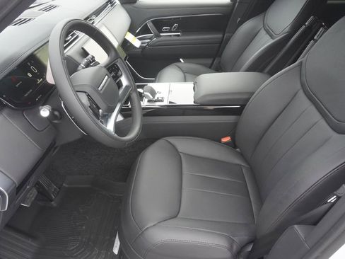 New 2026 Land Rover Range Rover Long Wheelbase SE AWD/4WD image 19