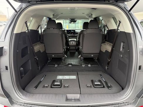 New 2026 Kia Carnival LX image 17