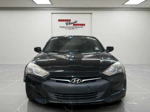 Used 2013 Hyundai Genesis 2.0T RWD image 2