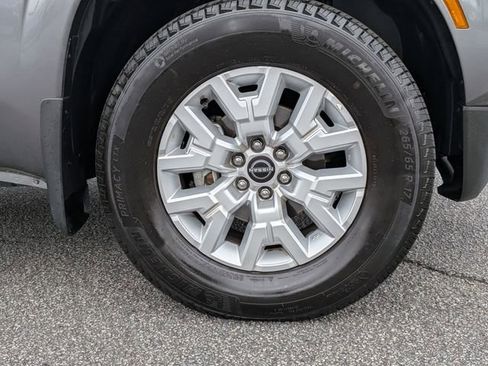 Certified 2024 Nissan Frontier SV w/ Technology Package image 11