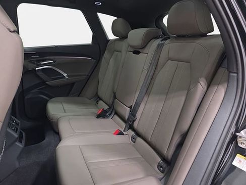 Used 2025 Audi Q5 Premium Plus AWD/4WD image 13