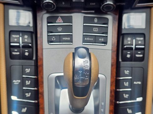 Used 2012 Porsche Panamera image 33