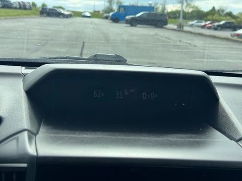 Used 2023 Subaru Forester Premium AWD/4WD image 21