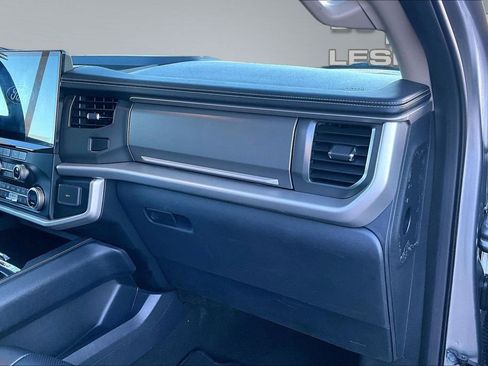 Used 2024 Ford Expedition XLT image 17