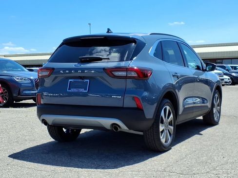 Used 2023 Ford Escape Platinum AWD/4WD image 4
