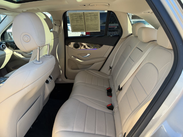 Used 2021 Mercedes-Benz GLC 300 w/ Premium Package image 26