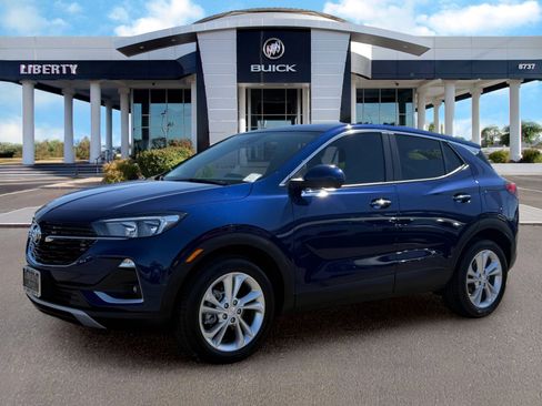Used 2023 Buick Encore GX Preferred w/ Cold Weather Comfort Package FWD image 8