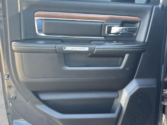 Used 2014 RAM 1500 Laramie AWD/4WD image 13