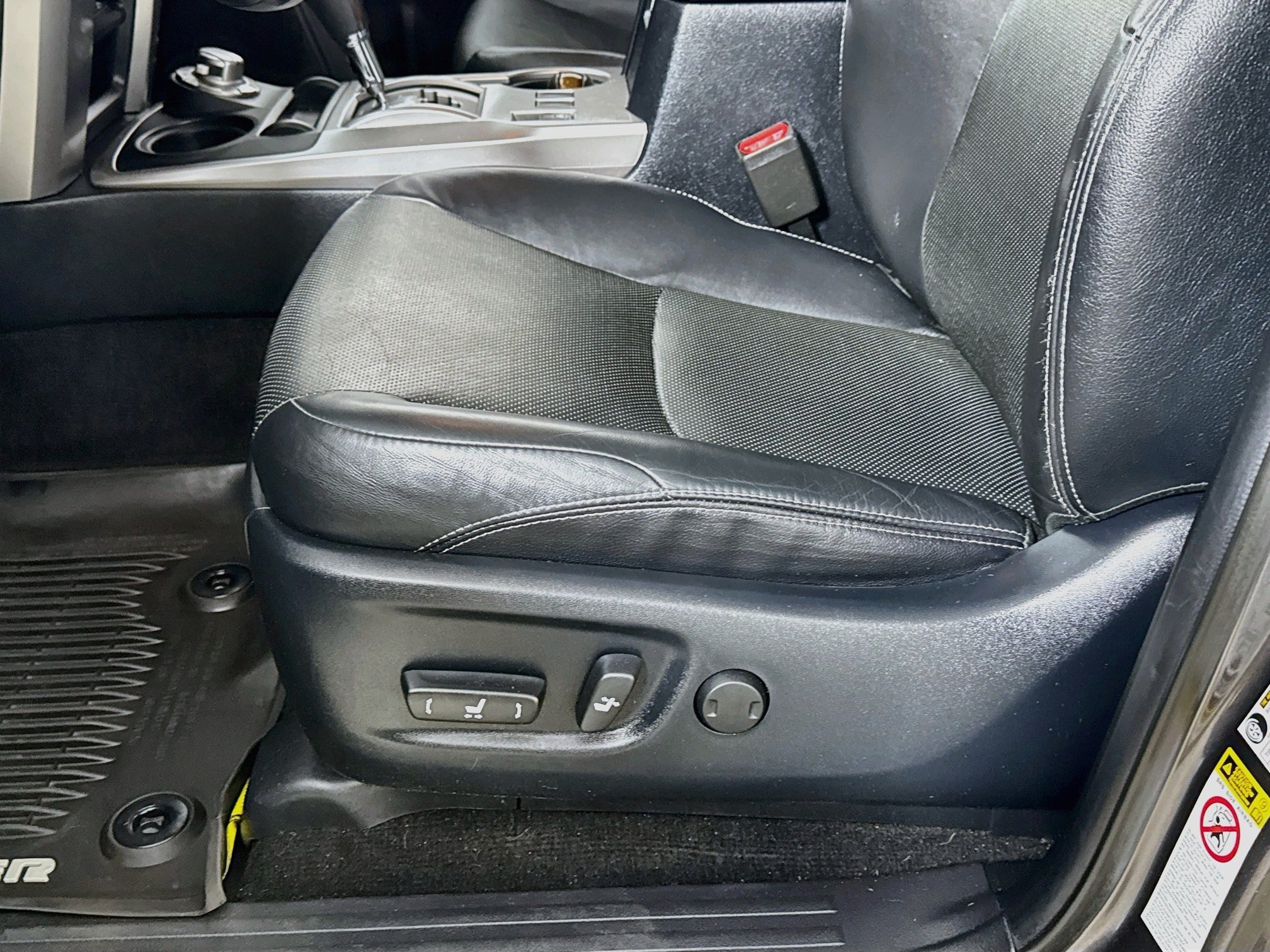 Used 2018 Toyota 4Runner Limited AWD/4WD image 22