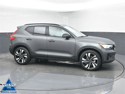 New 2026 Volvo XC40 B5 Ultra w/ Climate Package
