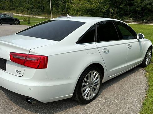 Used 2018 Audi A4 2.0T Premium w/ Convenience Package image 4