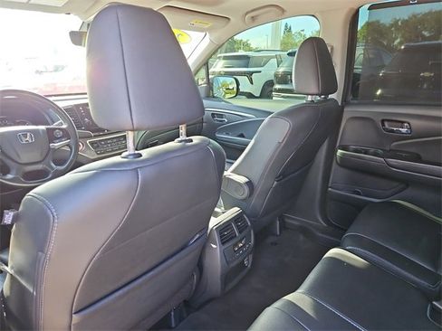 Used 2021 Honda Pilot Special Edition image 12