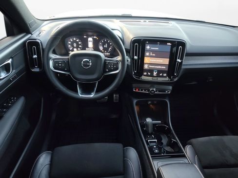 Used 2022 Volvo XC40 T5 R-Design w/ Advanced Package image 20