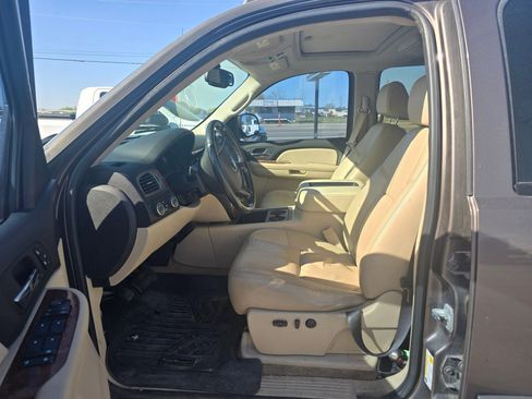 Used 2007 Chevrolet Silverado 1500 LTZ w/ Safety Package AWD/4WD image 8