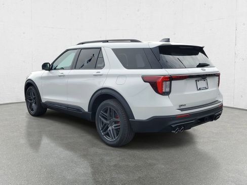 New 2026 Ford Explorer ST image 5
