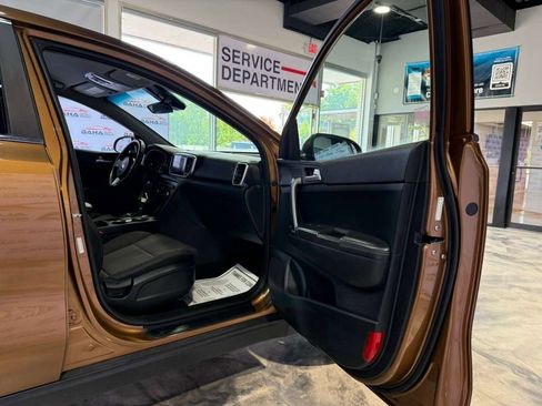 Used 2021 Kia Sportage LX FWD image 46