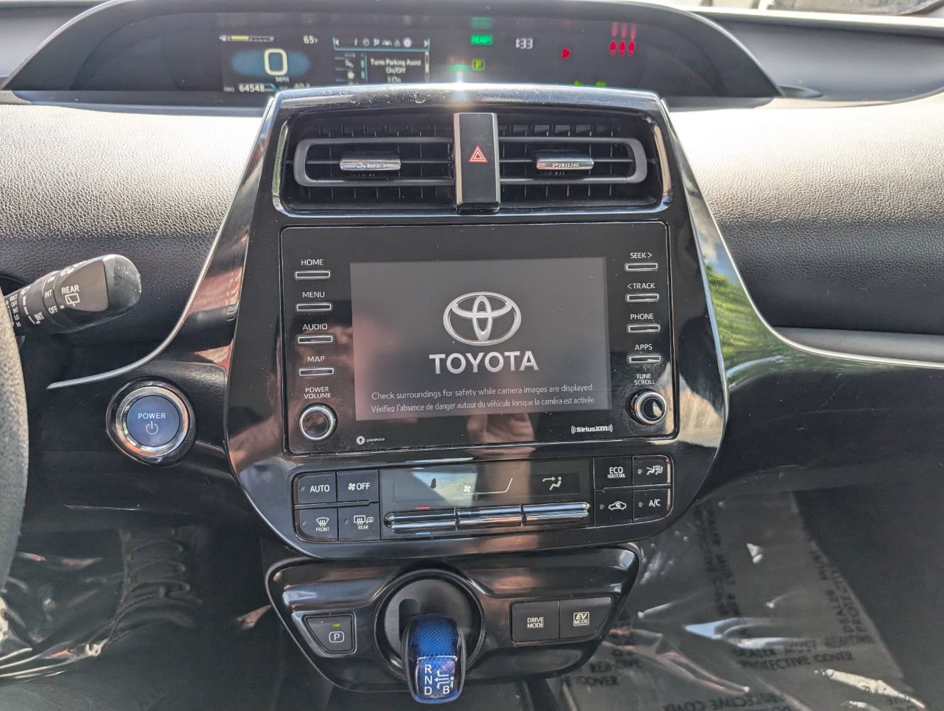 Used 2021 Toyota Prius LE FWD image 22