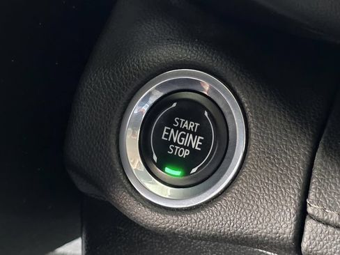 Used 2023 Buick Envision Avenir AWD/4WD image 33