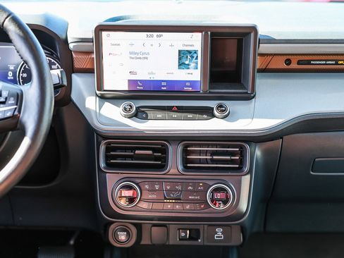 Used 2022 Ford Maverick Lariat w/ Lariat Luxury Package image 3