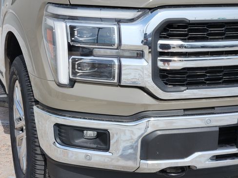 Used 2025 Ford F150 Lariat w/ Equipment Group 501A Mid AWD/4WD image 10