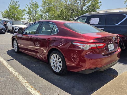 Certified 2018 Toyota Camry LE image 4