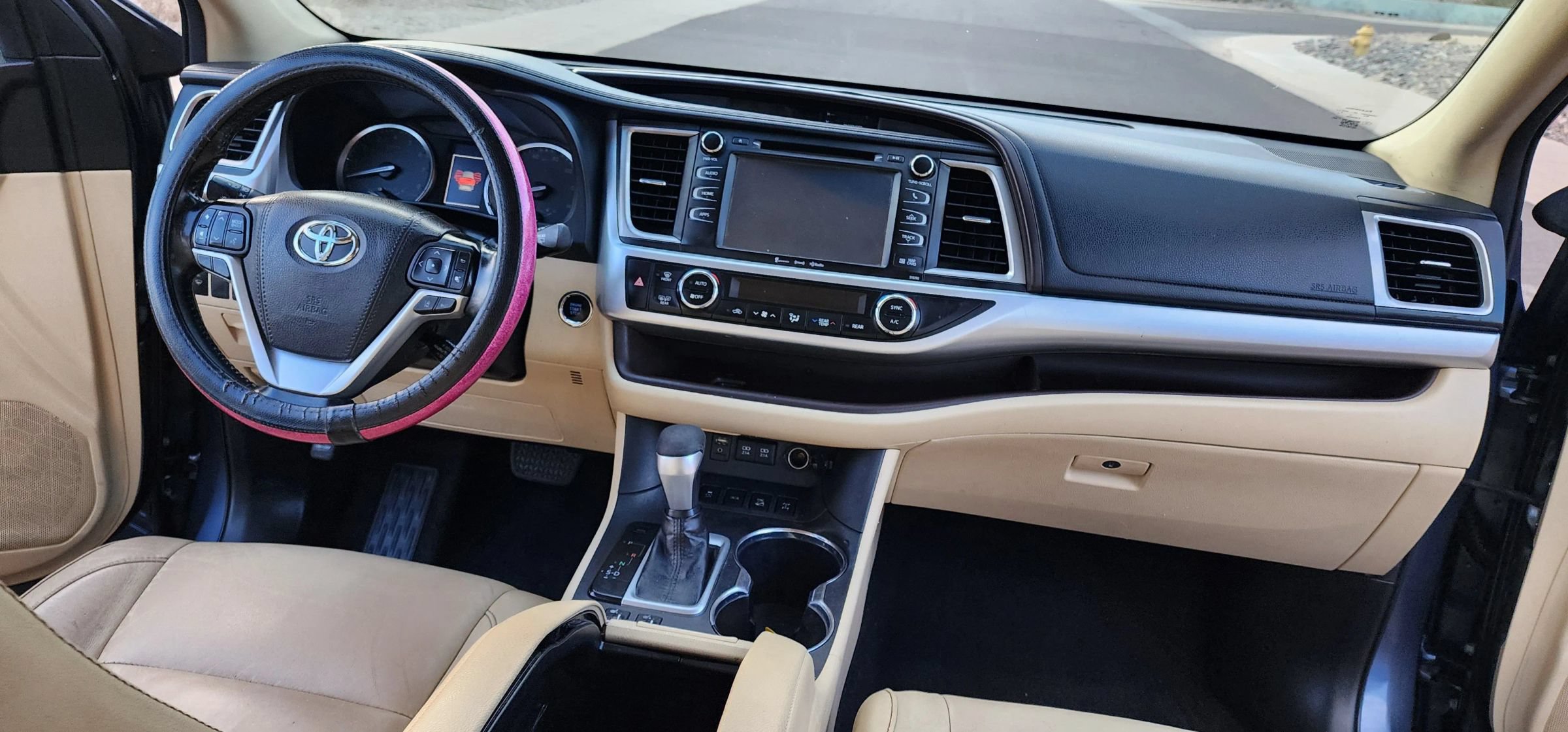 Used 2018 Toyota Highlander XLE AWD/4WD image 13