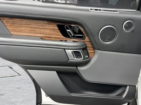 Used 2019 Land Rover Range Rover Long Wheelbase Supercharged image 25