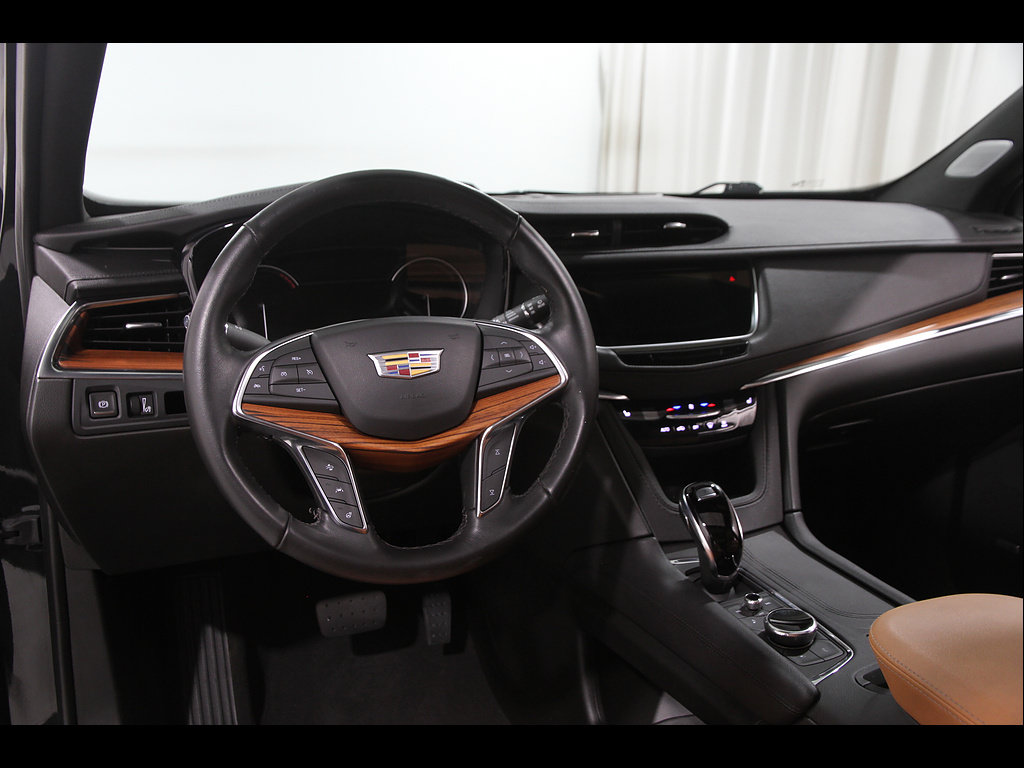 Used 2023 Cadillac XT5 Premium Luxury w/ LPO, Floor Liner Package AWD/4WD image 6