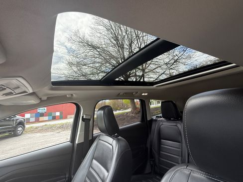 Used 2019 Ford Escape SEL AWD/4WD image 8