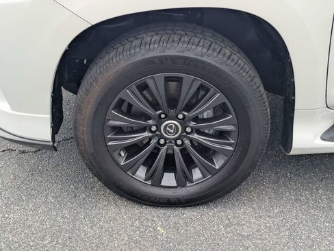 Used 2020 Lexus GX 460 Luxury w/ Luxury Sport Package AWD/4WD image 10
