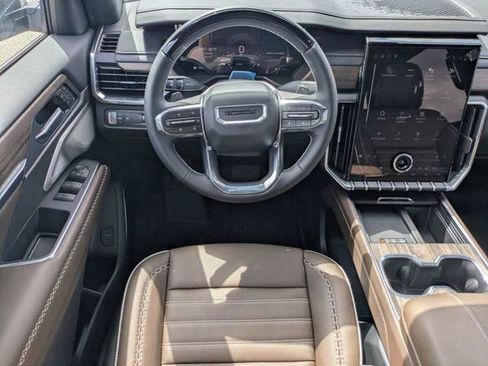 New 2026 GMC Acadia Denali Ultimate w/ LPO, Floor Liner Package FWD image 18