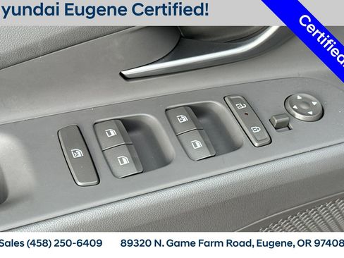 Used 2025 Hyundai Elantra SEL image 16