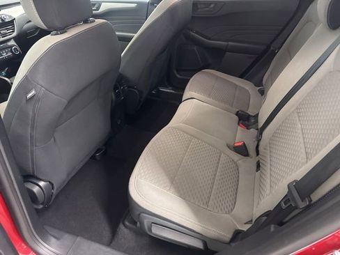 Used 2022 Ford Escape SE image 22