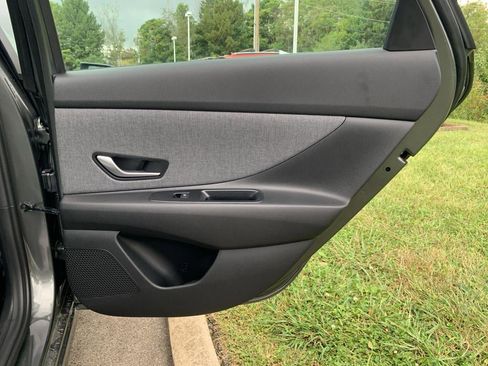 New 2025 Hyundai Elantra Limited image 62