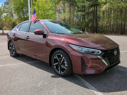Used 2024 Nissan Sentra SV image 2