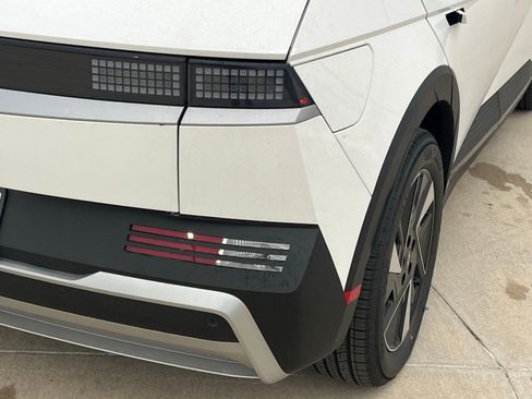 New 2026 Hyundai Ioniq 5 SE image 13