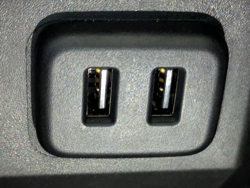 Used 2022 Chevrolet Equinox Premier image 30