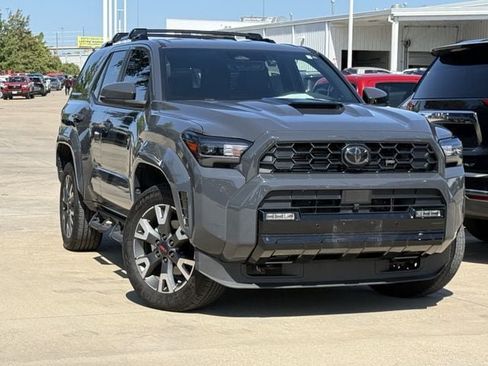Used 2025 Toyota 4Runner TRD Sport RWD image 2