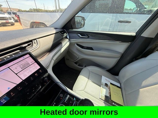 Used 2023 Jeep Grand Cherokee L Overland AWD/4WD image 36
