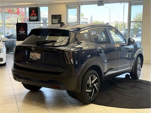 Used 2026 Nissan Kicks SV FWD image 5