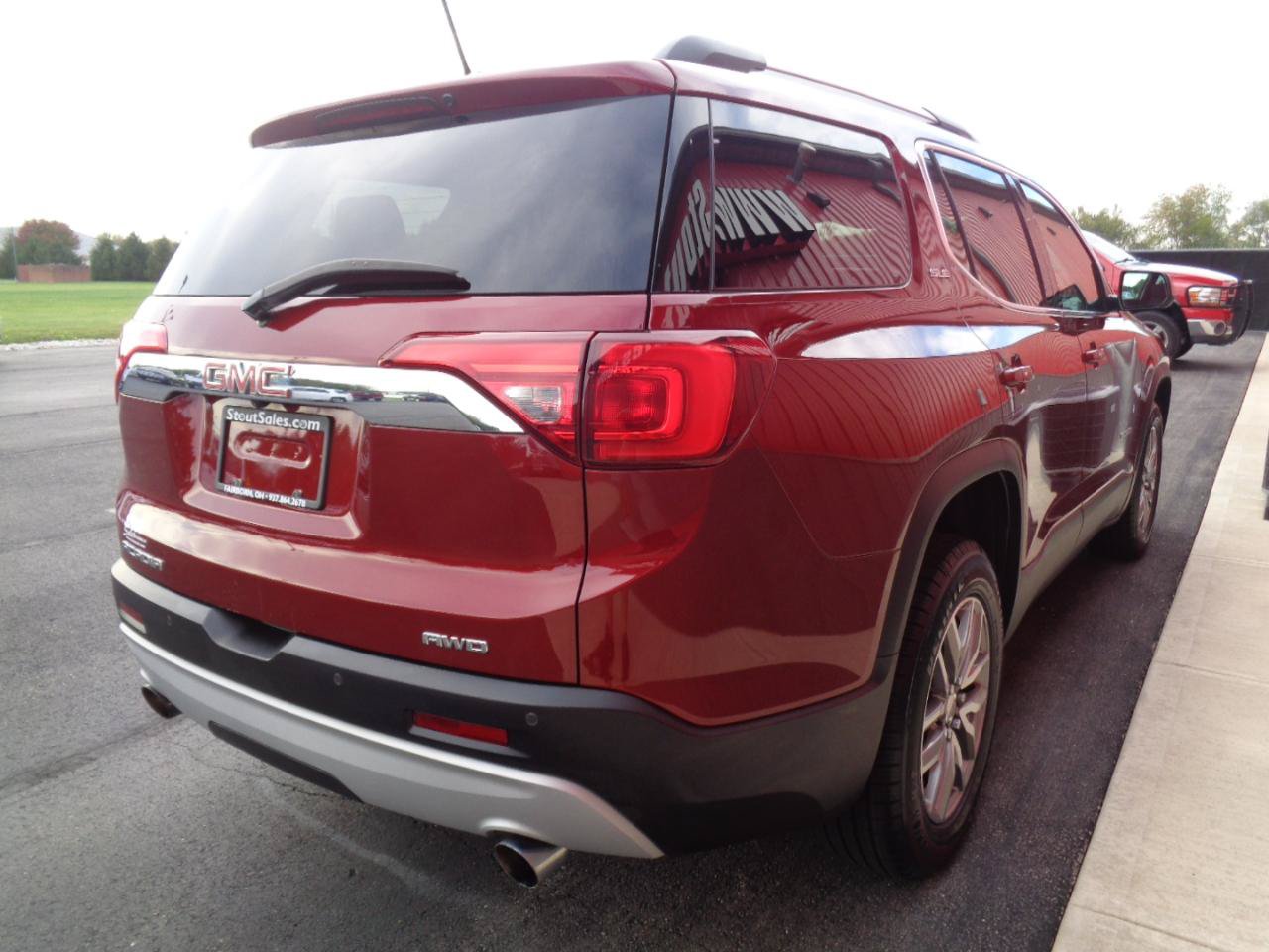 Used 2017 GMC Acadia SLE w/ Driver Alert Package I AWD/4WD image 5