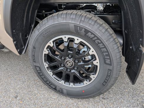 New 2026 Toyota Tundra SR5 image 32