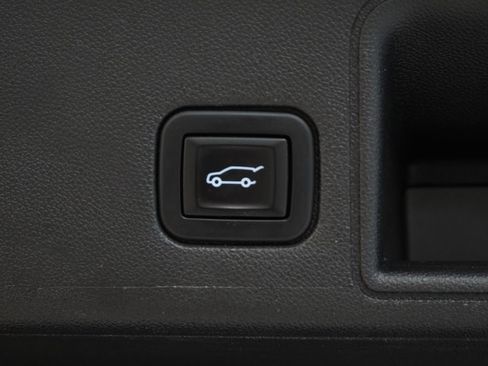 Used 2022 GMC Terrain AT4 w/ Infotainment Package II AWD/4WD image 10