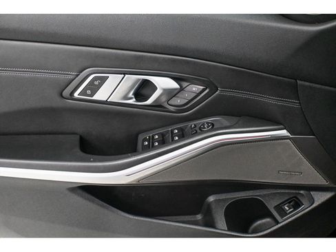 Used 2021 BMW M3 Competition w/ Executive Package image 32