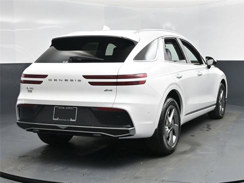 New 2026 Genesis GV70 2.5T Advanced image 10