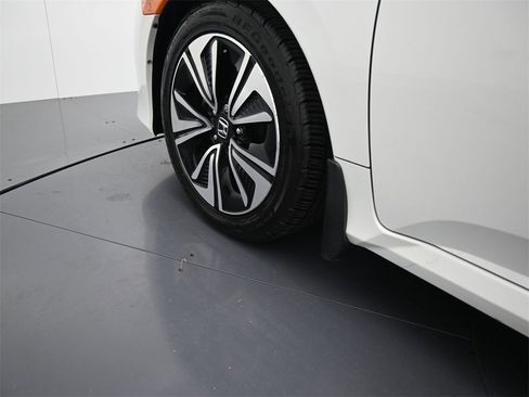 Used 2017 Honda Civic EX-L image 11