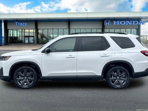New 2026 Honda Pilot Sport image 12