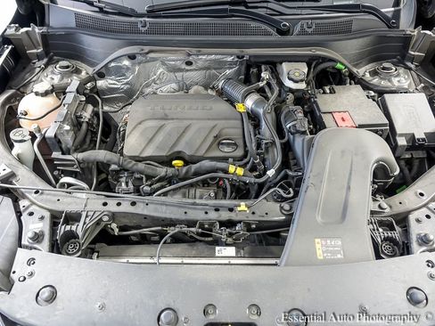 Used 2025 Chevrolet Trax LT w/ Driver Confidence Package image 24